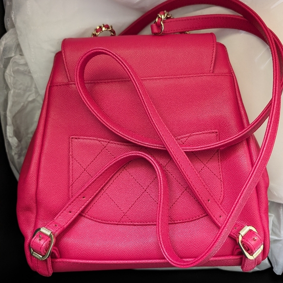 SOLD.$4000 direct Authentic Chanel business affinity red backpack, Caviar lea… - Picture 12 of 16